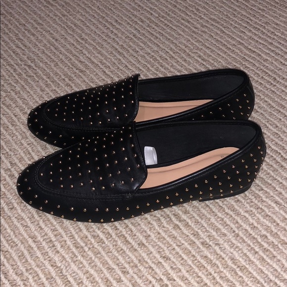 black stud flats